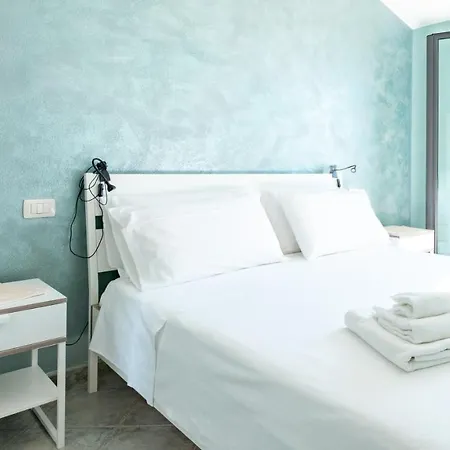 Welcomely - Via Gramsci 31 - Parcheggio Privato Bosa